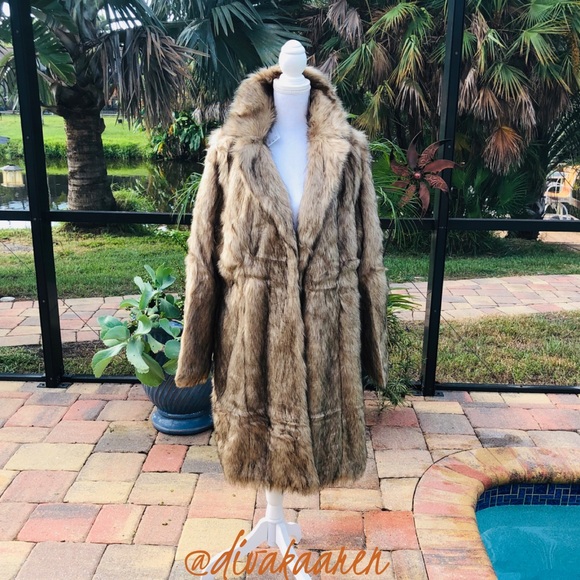 LUXURIOUS FAUX FUR Notched Collar Lined Coat - Picture 4 of 8